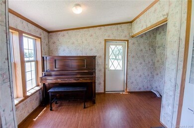 318 Red Chimney Rd, Statesville, NC 28625 - photo 5