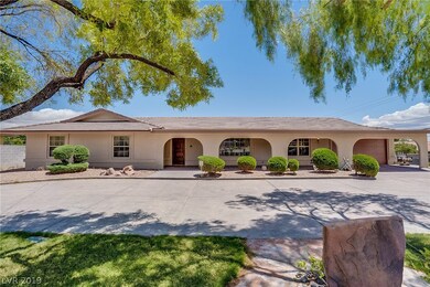 This Ranch Style 2962 sq. ft. Single Story Home wi