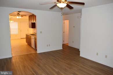 2725 Roosevelt Dr, Chambersburg, PA 17201 - photo 3