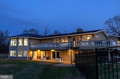 6469 Groveland Rd, Pipersville, PA 18947 - photo 5