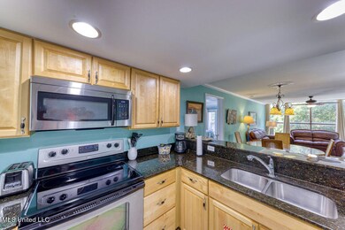 2046BeachBlvd,Biloxi,MS39531-16