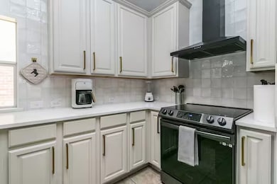 2615 Fox Creek Trail, Arlington, TX 76017 - photo 3