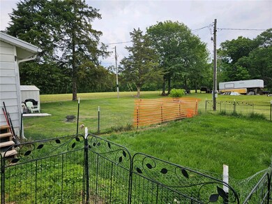 12240 N 900th St, Effingham, IL 62401 - photo 3