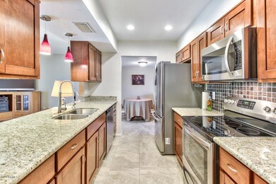 Lovely Kitchen_Granite & SS Appliances