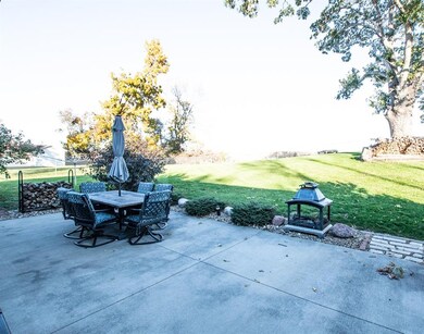 1021 Eastern Dr SE, Cedar Rapids, IA 52403 - photo 5