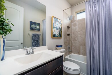 Hall bath with rainfall shower head