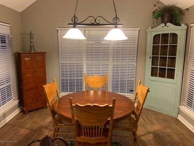 Eat-In Area