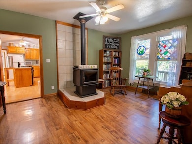 516 W 8th St, Cameron, MO 64429 - photo 6