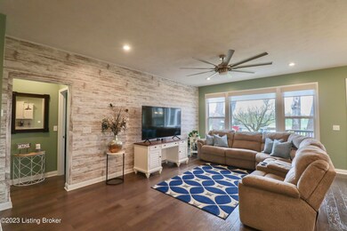 591 Williamsburg Dr, Mount Washington, KY 40047 - photo 7