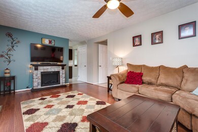 451 Skyline Lane-7