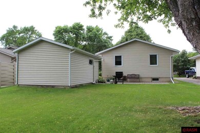 1712 N Payne St, New Ulm, MN 56073 - photo 2