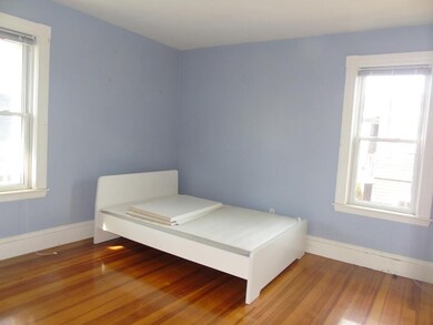 120 Montgomery St unit 3, Cambridge, MA 02140 - photo 3