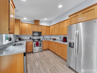 592 Kodiak Ave, Camano Island, WA 98282 - photo 2