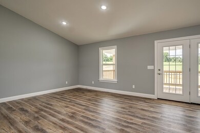 158 Mirage Dr, Rickman, TN 38580 - photo 4