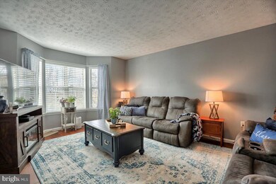 291 Lincoln Ave, Harrisburg, PA 17111 - photo 3