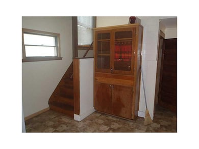 Eat-in Kitchen. Split Staircase to Foyer and Kitch
