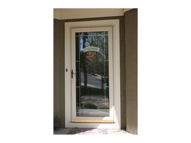 Walk right in to a very well maintained home.