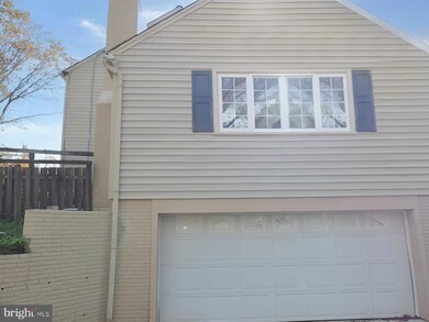 715 Clovelly Ln, Devon, PA 19333 - photo 2