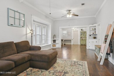 Living Dining Combo