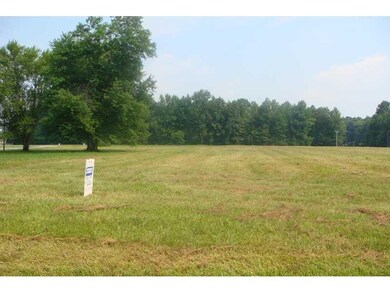 972 E Santee Dr, Greensburg, IN 47240 - photo 2