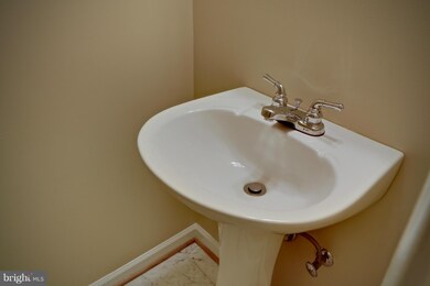 2878 Madeira Ct unit 17, Woodbridge, VA 22192 - photo 6