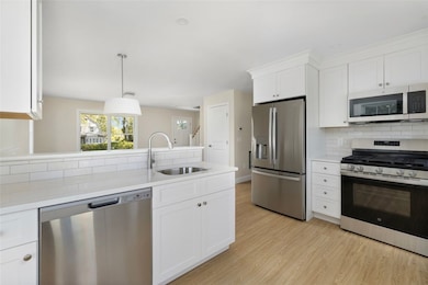 79 Pinehurst Ave, Warwick, RI 02889 - photo 7