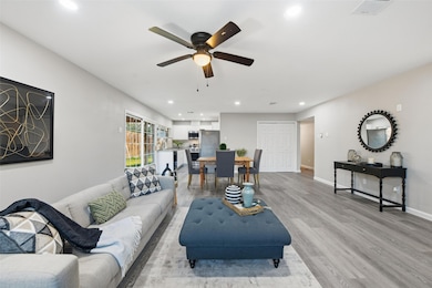 2016 Lymington Rd, Carrollton, TX 75007 - photo 3