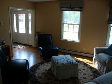 7 Douglas Dr, Cumberland, RI 02864 - photo 4