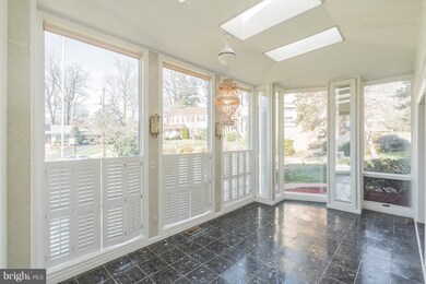 2425 Inglewood Ct, Falls Church, VA 22043 - photo 2