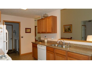 Efficiently designed kitchen, with plenty of space