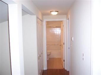 1224 Sacramento Dr, Carpentersville, IL 60110 - photo 7