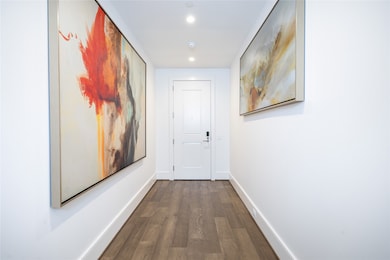 Foyer/Entry Walkway