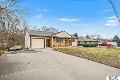 1409 Freeman Dr, Bellevue, NE 68005 - photo 3