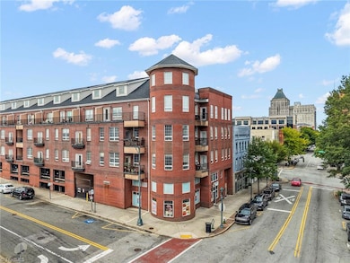 360 S Elm St unit 202, Greensboro, NC 27401 - photo 2