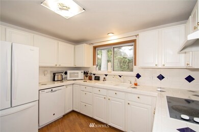 3527 Sylvan Dr W, University Place, WA 98466 - photo 6