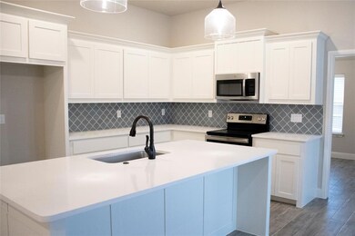 108 Clover Cir, Weatherford, TX 76086 - photo 2