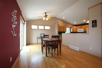 1174 S Perry Pkwy, Oregon, WI 53575 - photo 5