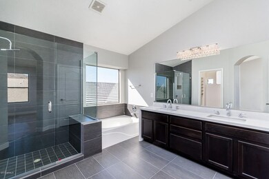 2238 W Dale Ln - MLS-24