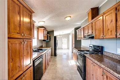 421 Oak View Ln, Asheboro, NC 27205 - photo 7