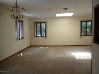 18 Autumn Ln, Matawan, NJ 07747 - photo 4