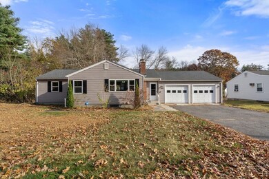 569 Cooley St, Springfield, MA 01128 - photo 2