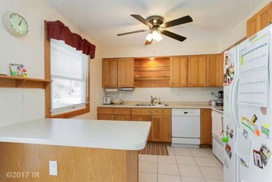 444 Wilmers Ave, Des Moines, IA 50315 - photo 5