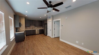 311 Craddock Ave unit 102, San Marcos, TX 78666 - photo 7