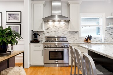 9 Bartlett Crescent unit 2, Brookline, MA 02446 - photo 6