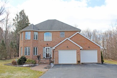 401 Blueberry Place, Moscow, PA 18444 - photo 2