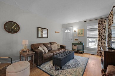 5242 Lindenwood Ave, Saint Louis, MO 63109 - photo 3