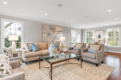 5 Large windows for an inviting bright r