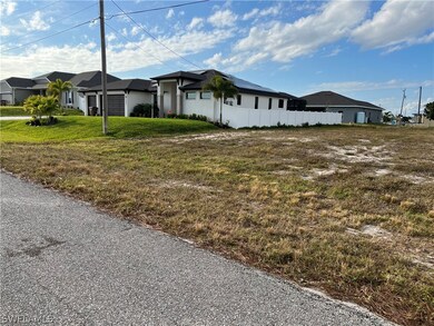 VIEW TO THE LEFT FROM FRONT OF PROPERTY.