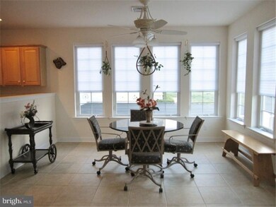 1043 Burgundy Cir, Pennsburg, PA 18073 - photo 5