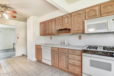 017_Kitchen